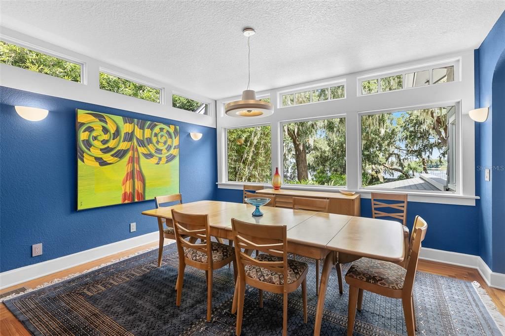 For Sale: $1,800,000 (5 beds, 2 baths, 3474 Square Feet)