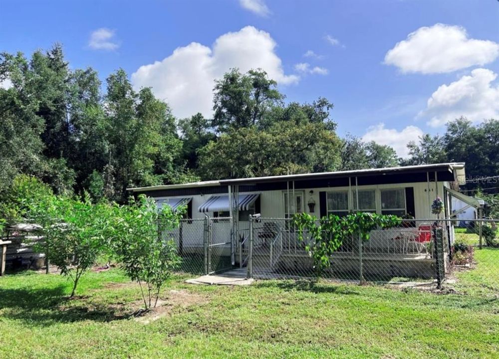 For Sale: $130,000 (2 beds, 1 baths, 960 Square Feet)