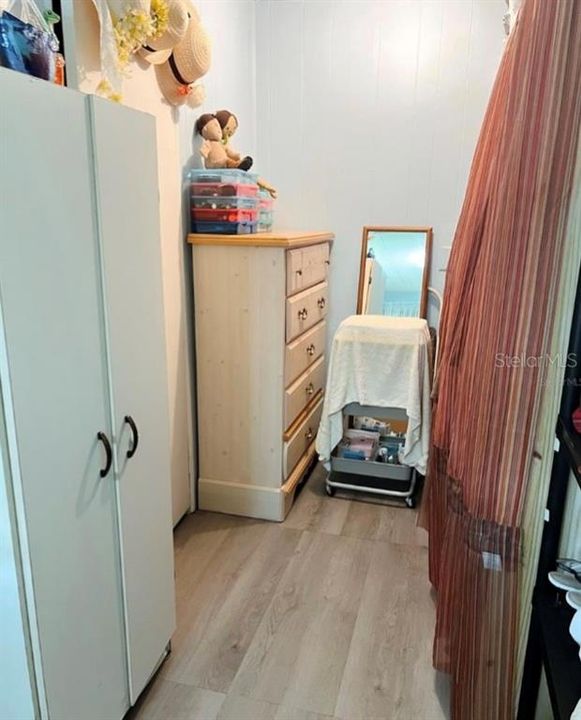 For Sale: $130,000 (2 beds, 1 baths, 960 Square Feet)