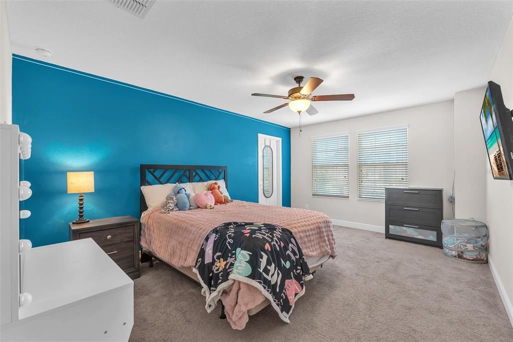 En Venta: $749,999 (5 camas, 4 baños, 4953 Pies cuadrados)