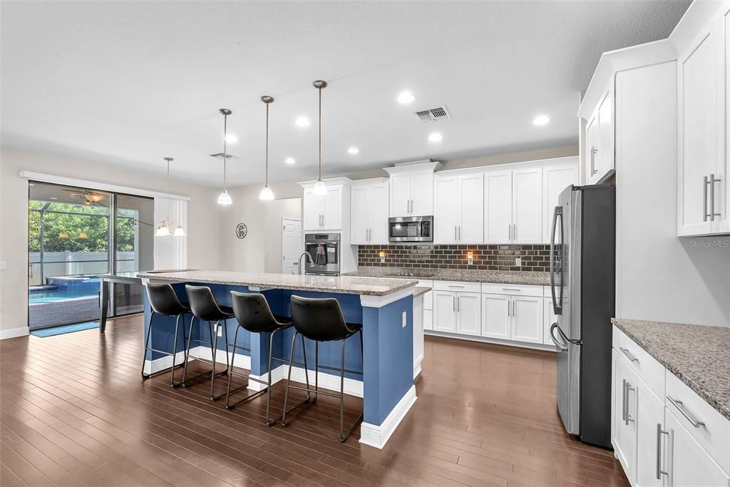 En Venta: $749,999 (5 camas, 4 baños, 4953 Pies cuadrados)