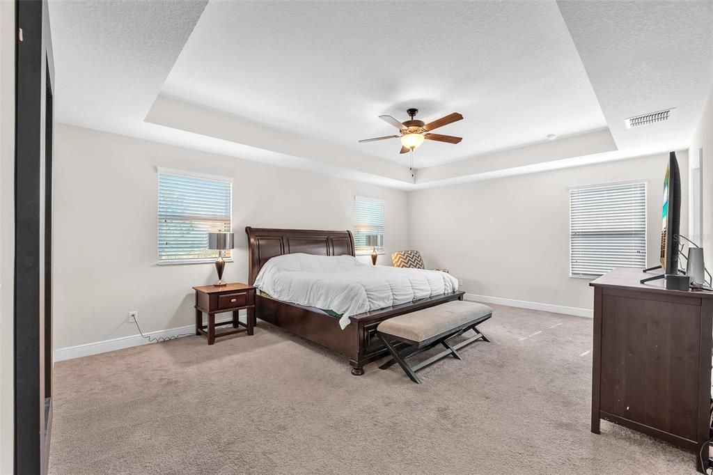 En Venta: $749,999 (5 camas, 4 baños, 4953 Pies cuadrados)