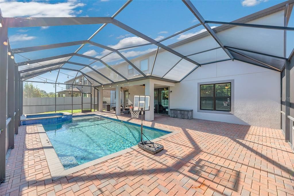 En Venta: $749,999 (5 camas, 4 baños, 4953 Pies cuadrados)