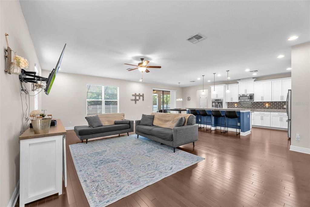 En Venta: $749,999 (5 camas, 4 baños, 4953 Pies cuadrados)