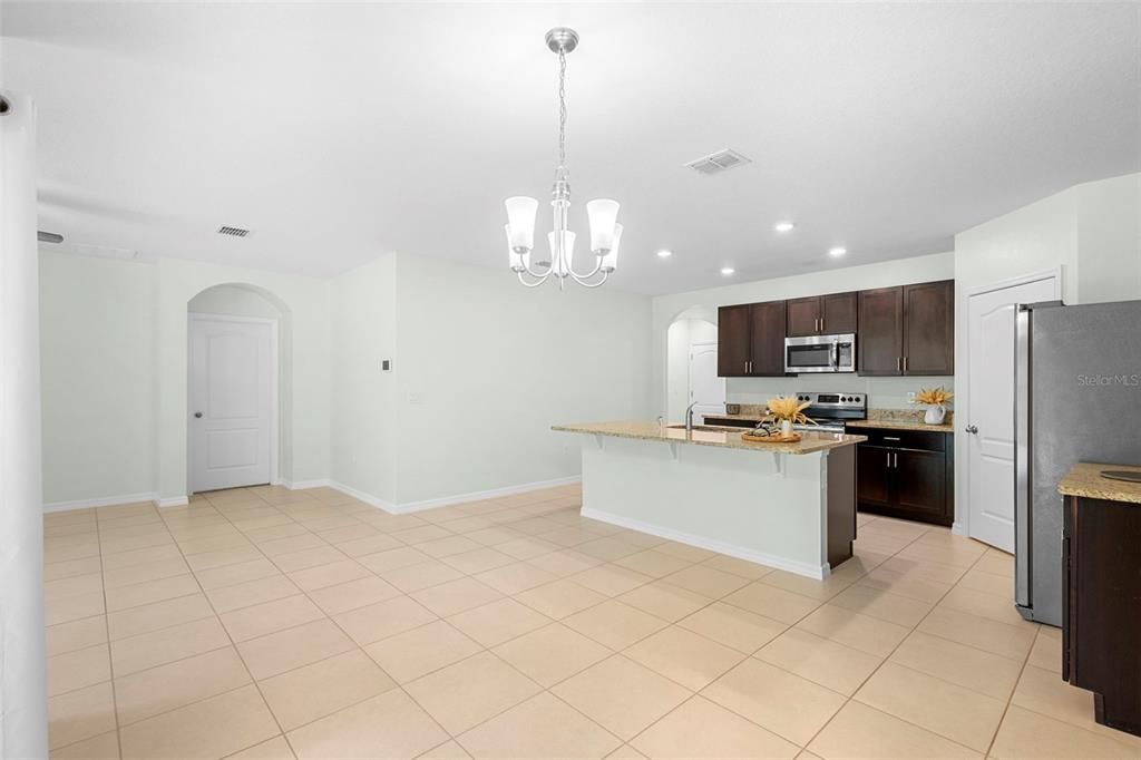 For Sale: $335,000 (4 beds, 2 baths, 1846 Square Feet)