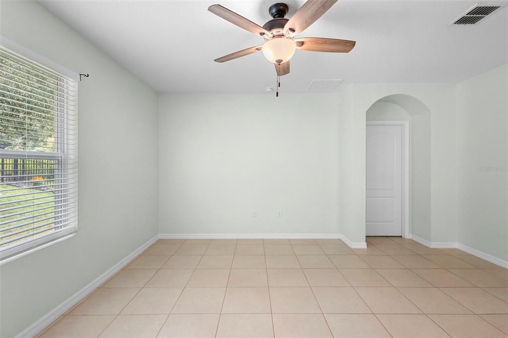 For Sale: $335,000 (4 beds, 2 baths, 1846 Square Feet)