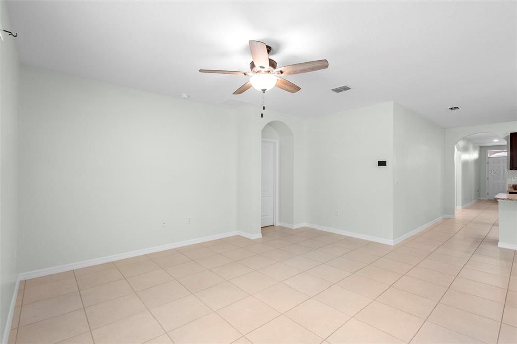 For Sale: $335,000 (4 beds, 2 baths, 1846 Square Feet)
