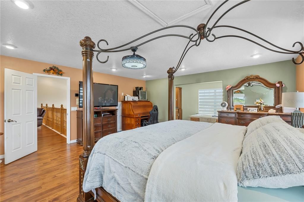 For Sale: $495,000 (3 beds, 2 baths, 2013 Square Feet)