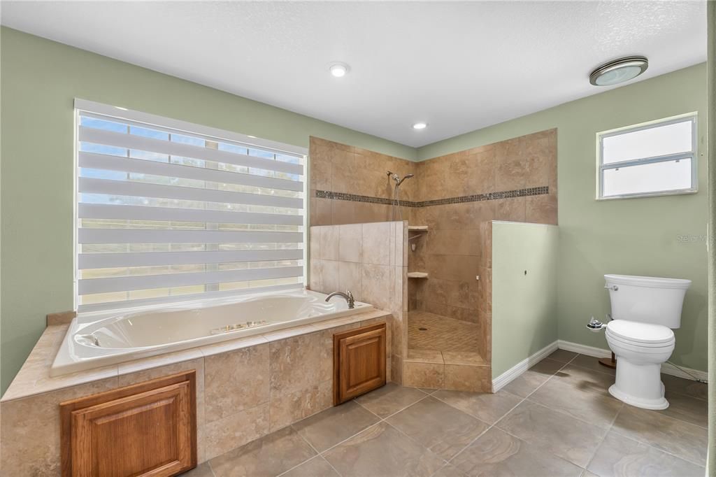 For Sale: $495,000 (3 beds, 2 baths, 2013 Square Feet)