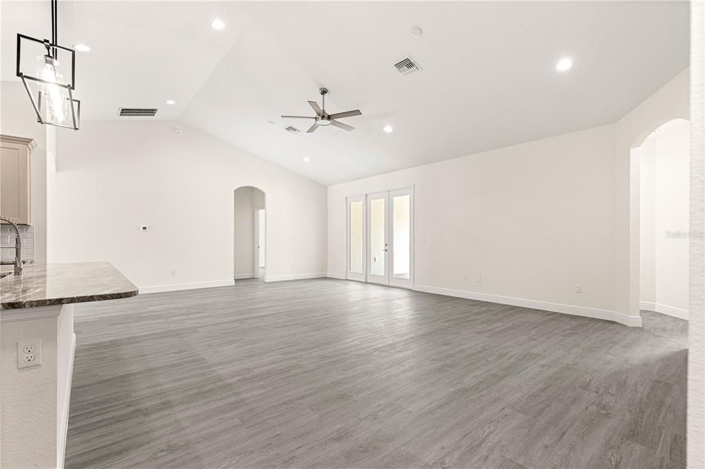 待售: $525,000 (4 贝兹, 3 浴室, 2621 平方英尺)