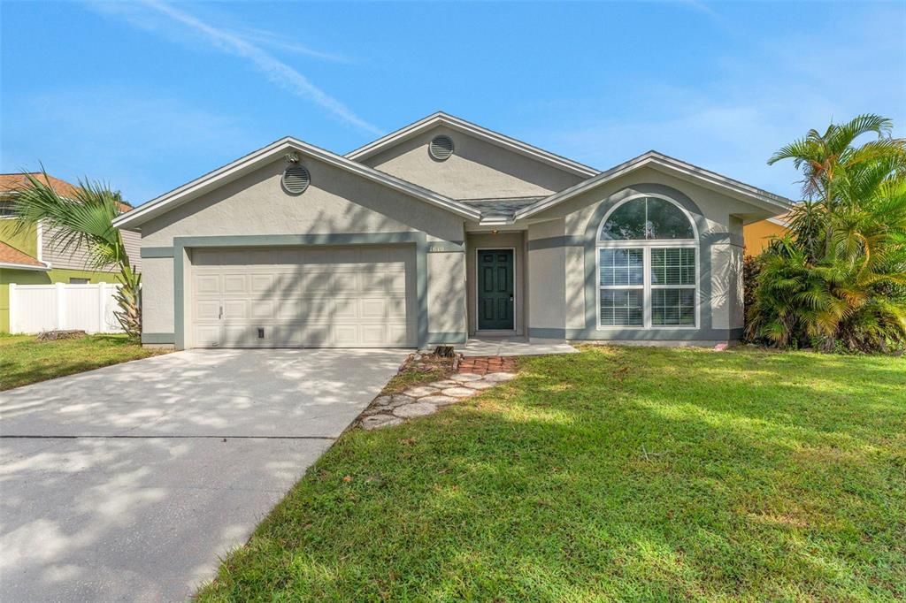 合同活跃: $269,999 (3 贝兹, 2 浴室, 1438 平方英尺)