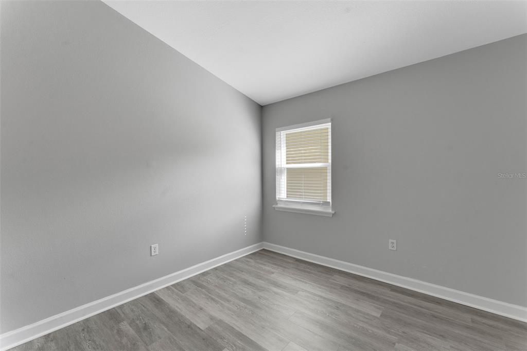 合同活跃: $269,999 (3 贝兹, 2 浴室, 1438 平方英尺)