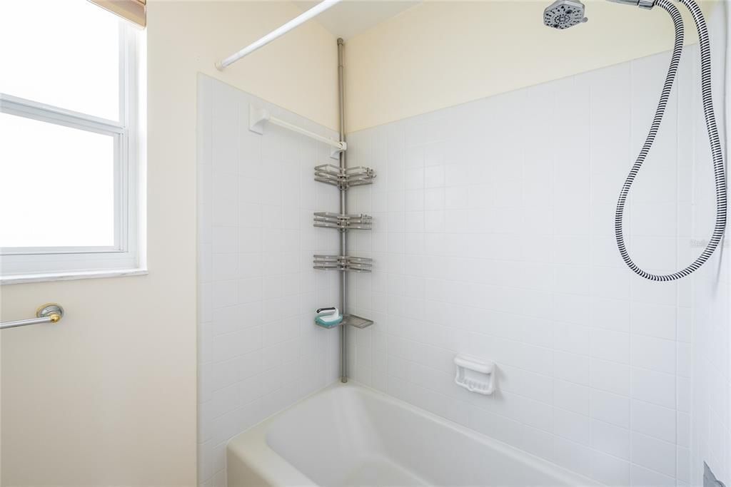 For Sale: $475,000 (3 beds, 2 baths, 1785 Square Feet)