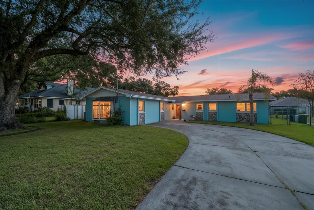 For Sale: $475,000 (3 beds, 2 baths, 1785 Square Feet)