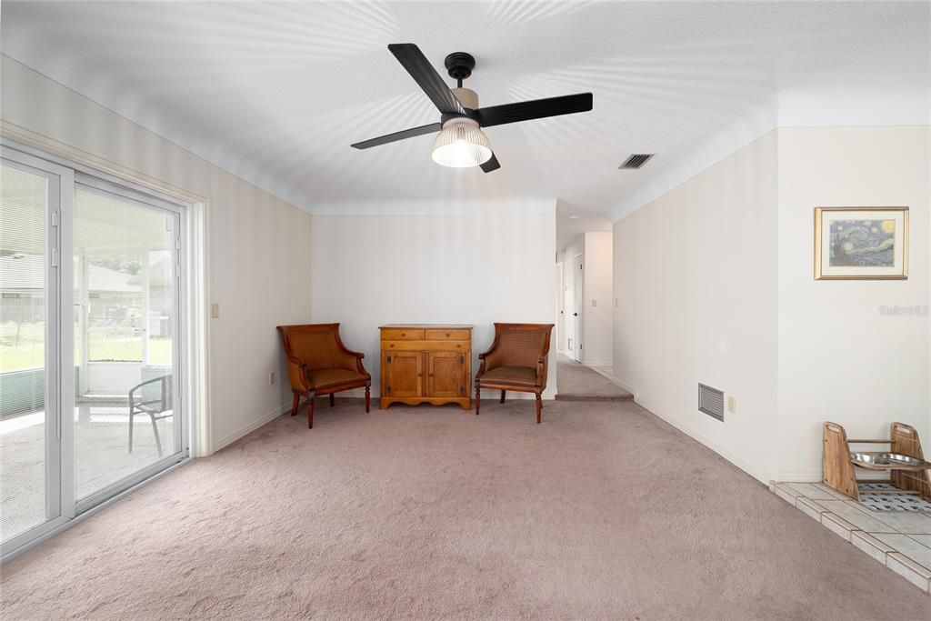 For Sale: $475,000 (3 beds, 2 baths, 1785 Square Feet)