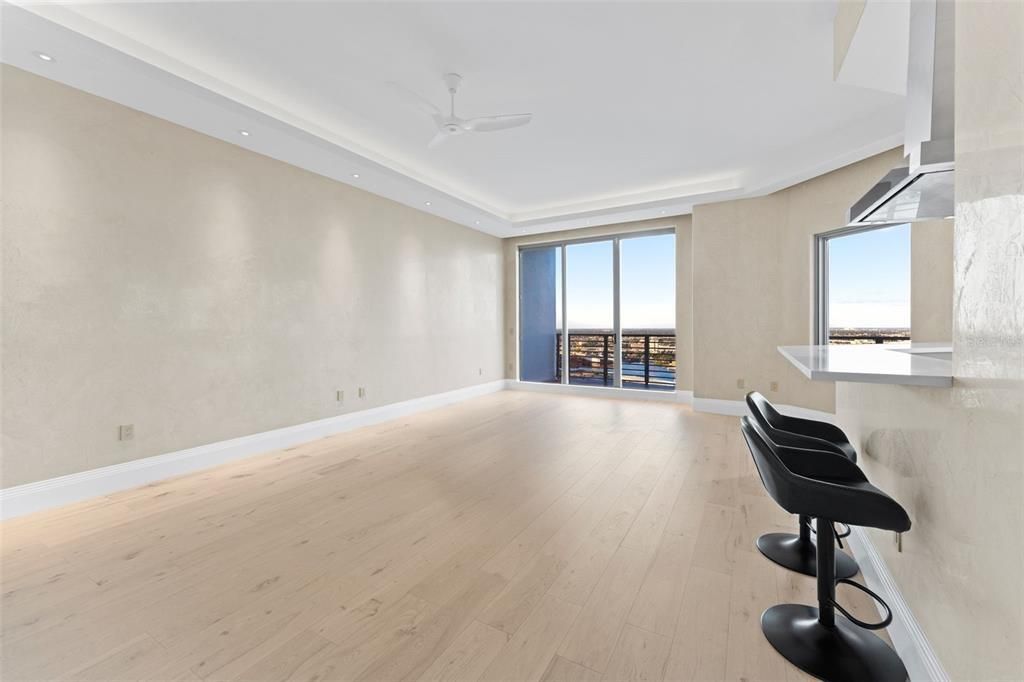 На продажу: $3,750,000 (3 спален, 3 ванн, 4558 Квадратных фут)