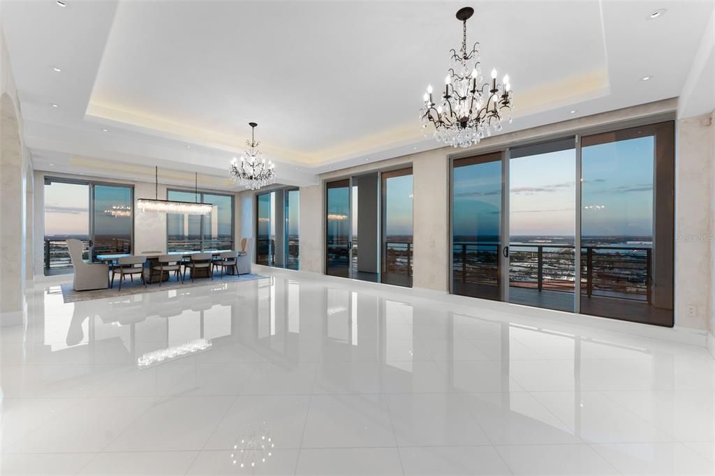 На продажу: $3,750,000 (3 спален, 3 ванн, 4558 Квадратных фут)