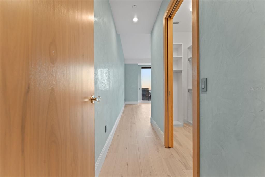 На продажу: $3,750,000 (3 спален, 3 ванн, 4558 Квадратных фут)