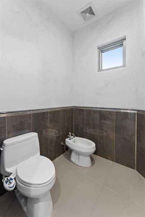 На продажу: $3,750,000 (3 спален, 3 ванн, 4558 Квадратных фут)