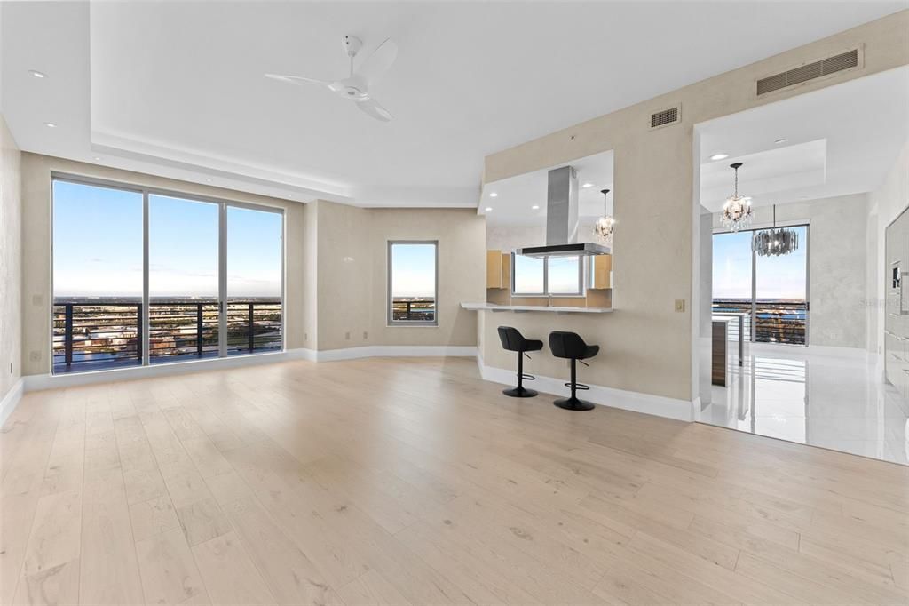 На продажу: $3,750,000 (3 спален, 3 ванн, 4558 Квадратных фут)