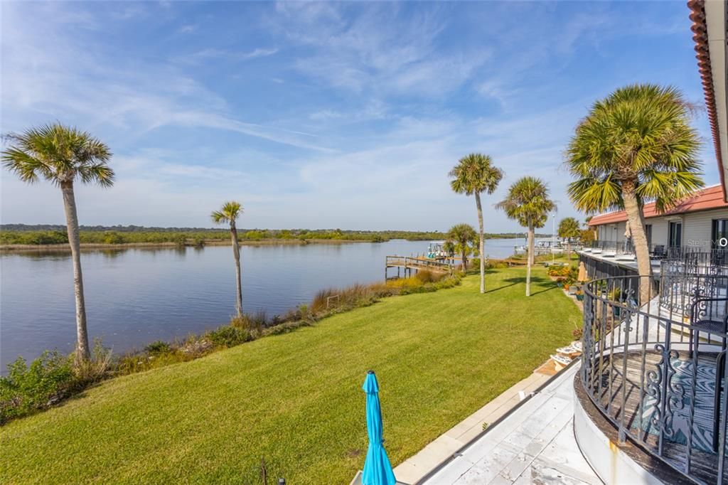 На продажу: $279,900 (2 спален, 2 ванн, 1184 Квадратных фут)