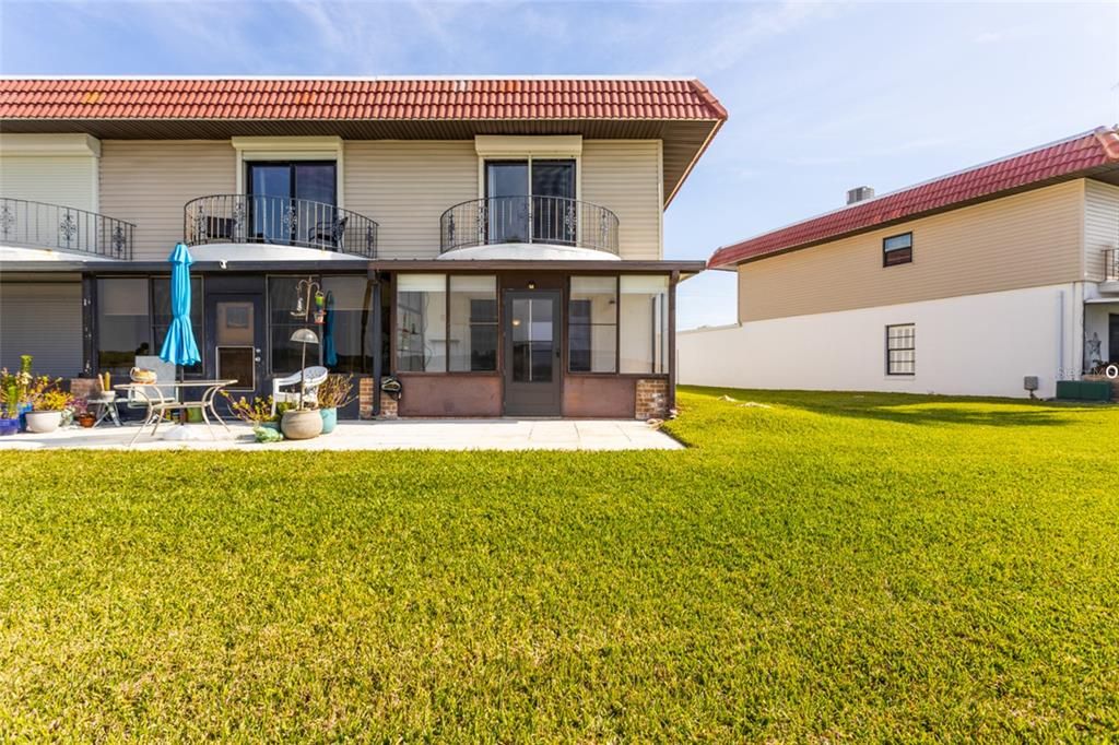 На продажу: $279,900 (2 спален, 2 ванн, 1184 Квадратных фут)