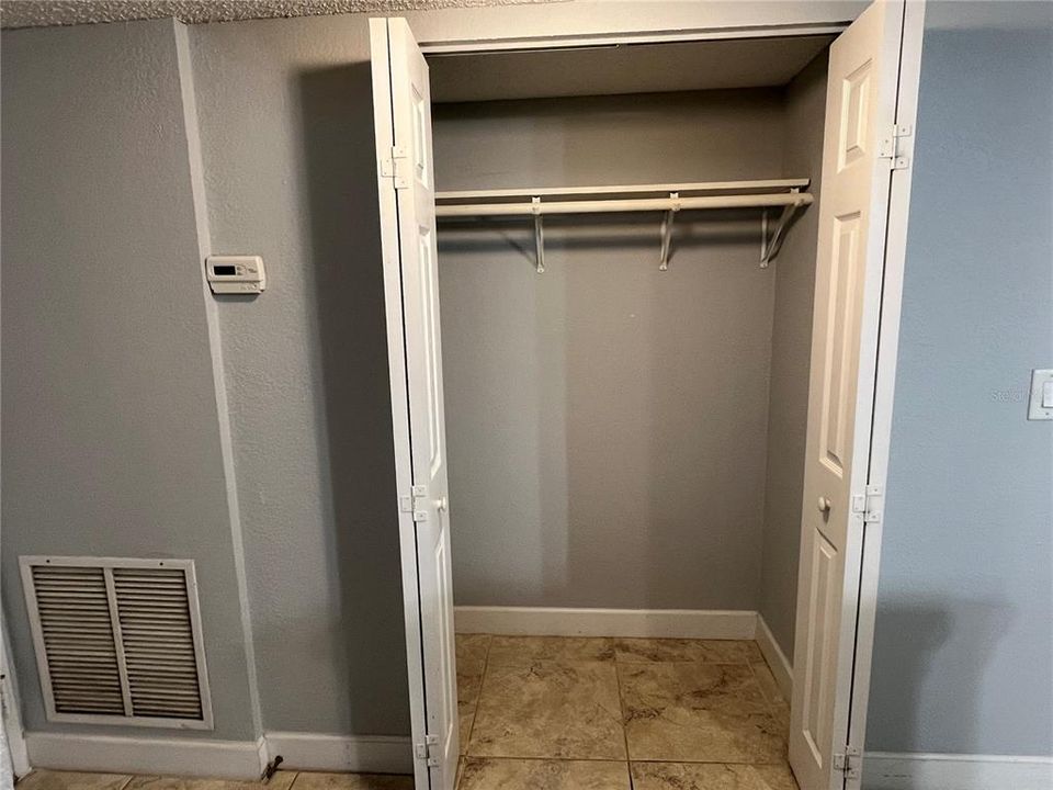 For Rent: $1,550 (1 beds, 1 baths, 714 Square Feet)