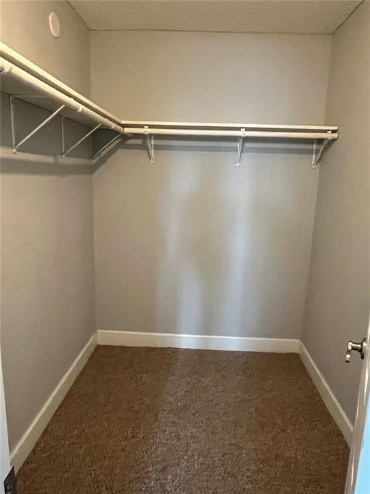 For Rent: $1,550 (1 beds, 1 baths, 714 Square Feet)