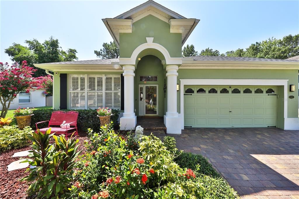 合同活跃: $519,000 (3 贝兹, 2 浴室, 2000 平方英尺)