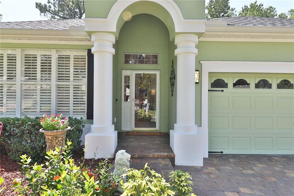 合同活跃: $519,000 (3 贝兹, 2 浴室, 2000 平方英尺)