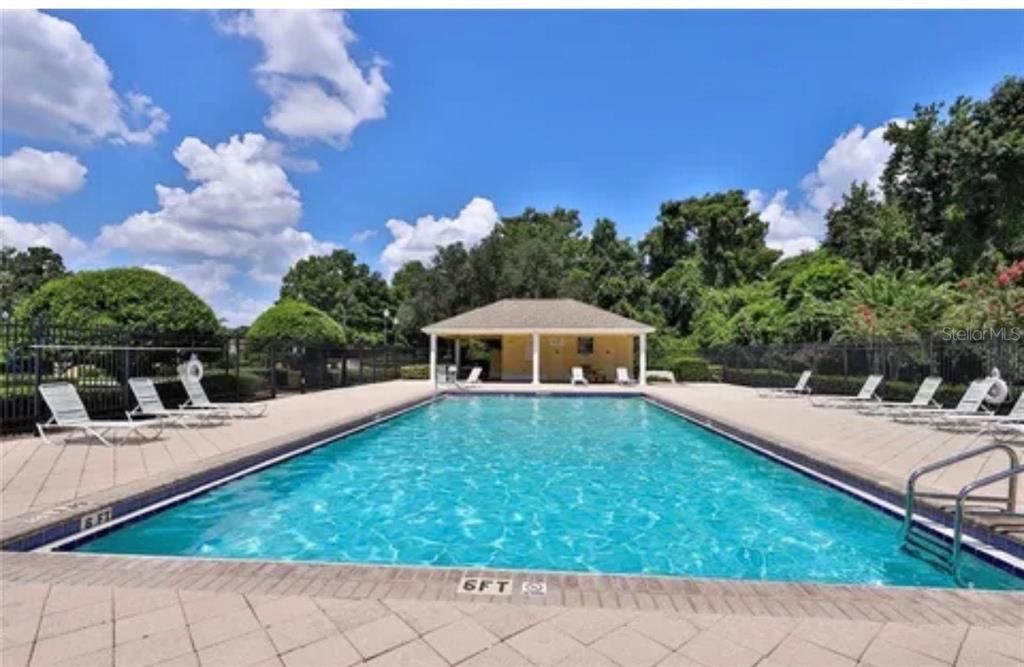 合同活跃: $519,000 (3 贝兹, 2 浴室, 2000 平方英尺)