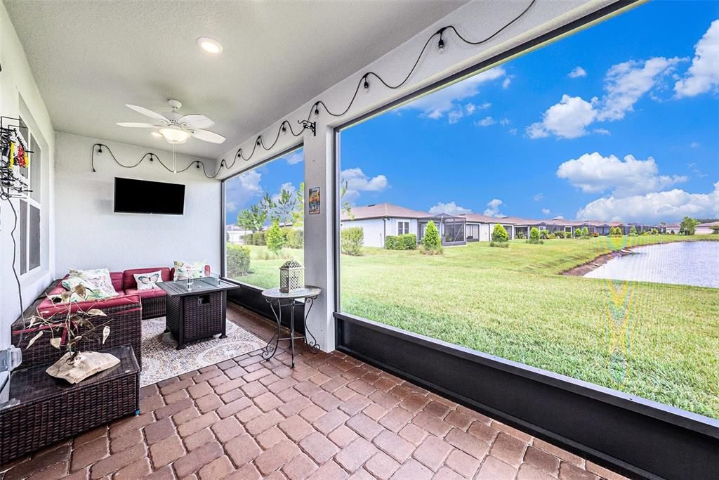 For Sale: $549,900 (2 beds, 2 baths, 1889 Square Feet)