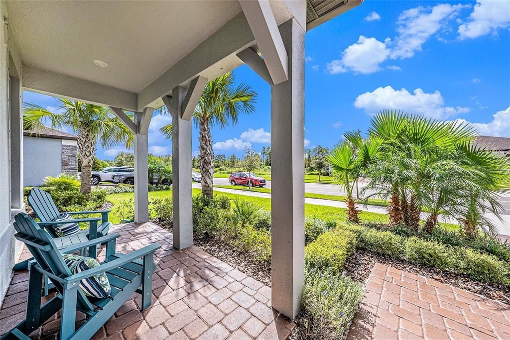 For Sale: $549,900 (2 beds, 2 baths, 1889 Square Feet)