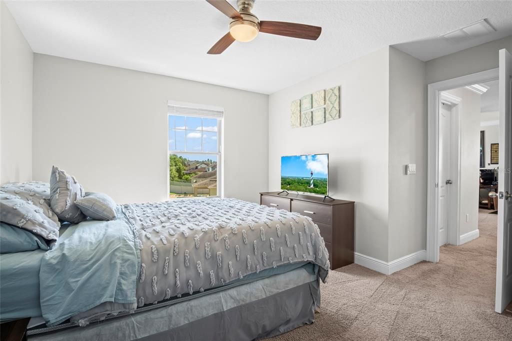 合同活跃: $679,000 (4 贝兹, 3 浴室, 2848 平方英尺)