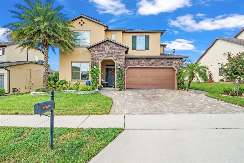 合同活跃: $679,000 (4 贝兹, 3 浴室, 2848 平方英尺)