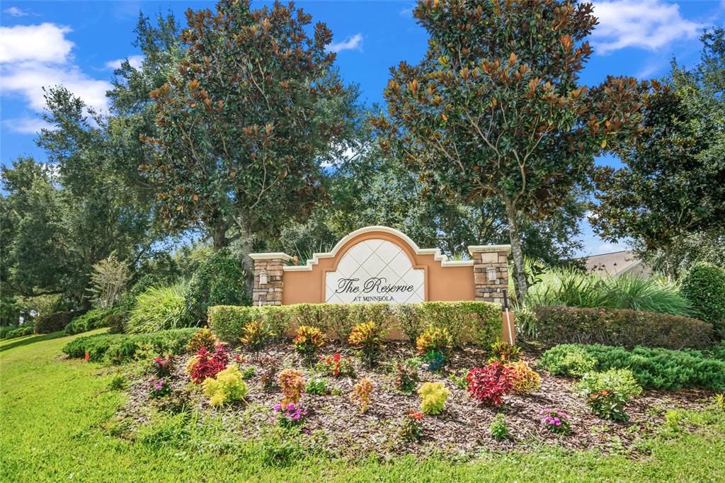 合同活跃: $679,000 (4 贝兹, 3 浴室, 2848 平方英尺)