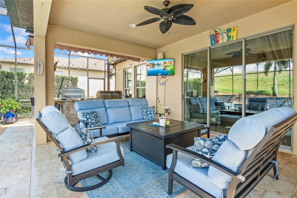 合同活跃: $679,000 (4 贝兹, 3 浴室, 2848 平方英尺)