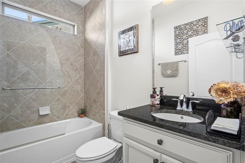 合同活跃: $679,000 (4 贝兹, 3 浴室, 2848 平方英尺)