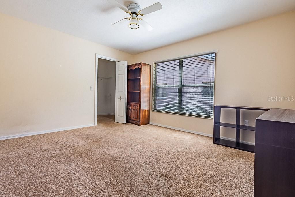 Под контрактом: $350,000 (3 спален, 2 ванн, 2174 Квадратных фут)