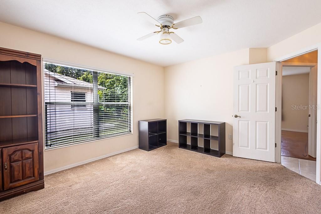 Под контрактом: $350,000 (3 спален, 2 ванн, 2174 Квадратных фут)