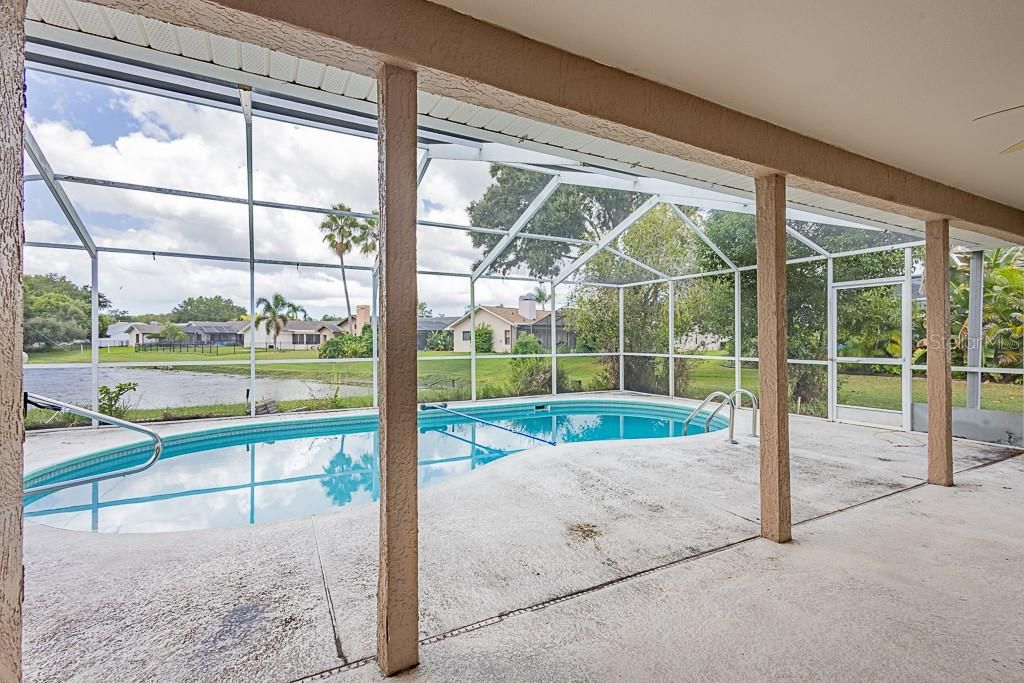 Под контрактом: $350,000 (3 спален, 2 ванн, 2174 Квадратных фут)