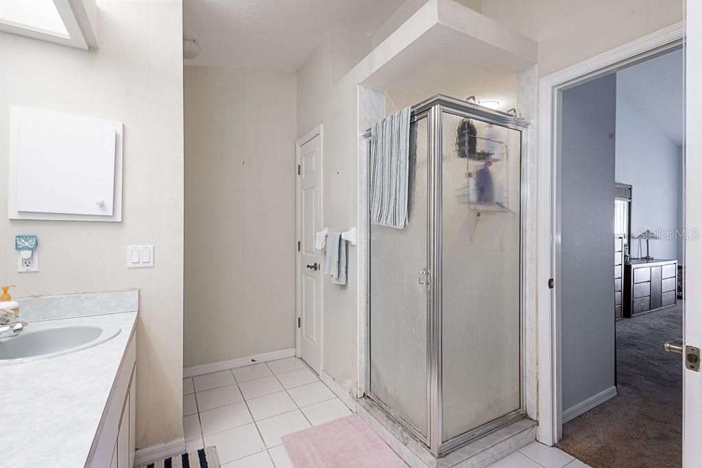 Под контрактом: $350,000 (3 спален, 2 ванн, 2174 Квадратных фут)