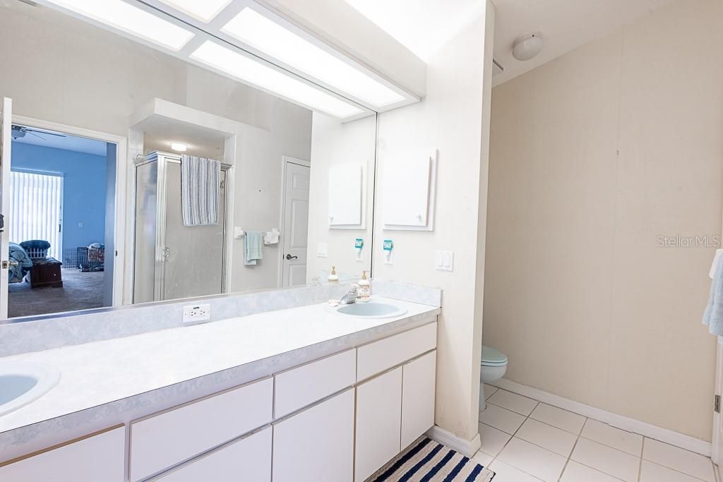 Под контрактом: $350,000 (3 спален, 2 ванн, 2174 Квадратных фут)