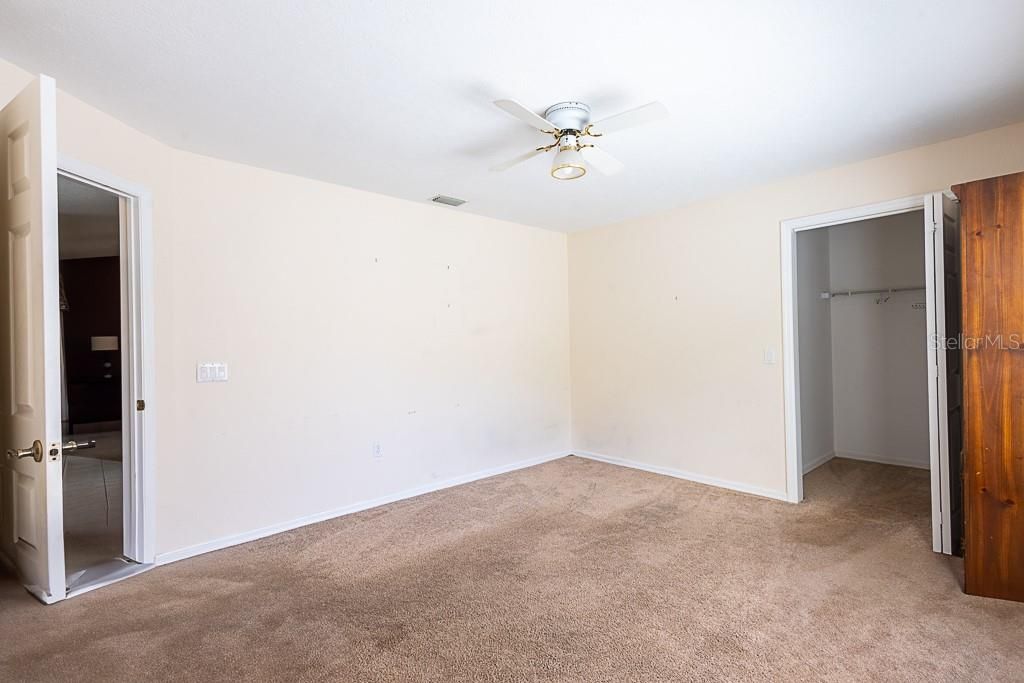 Под контрактом: $350,000 (3 спален, 2 ванн, 2174 Квадратных фут)