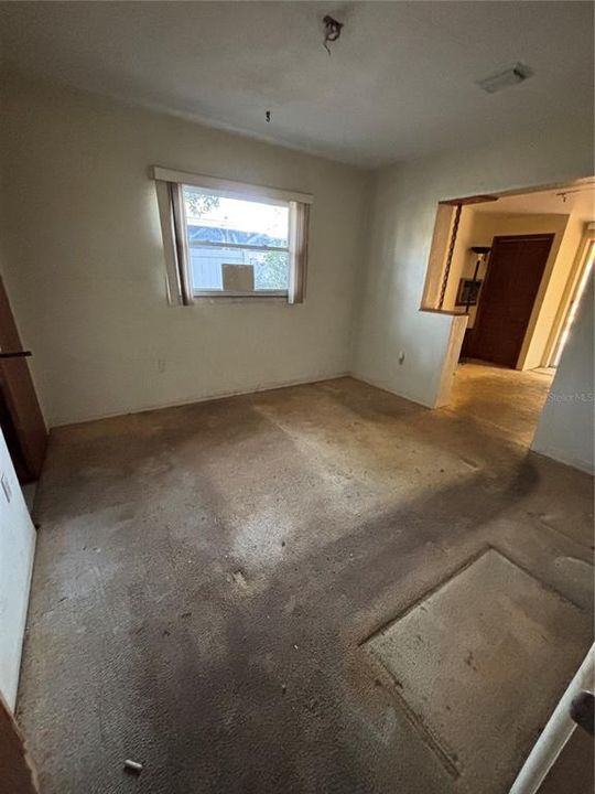 Active With Contract: $295,000 (3 beds, 2 baths, 1490 Square Feet)