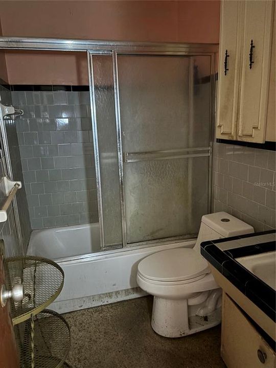 Active With Contract: $295,000 (3 beds, 2 baths, 1490 Square Feet)