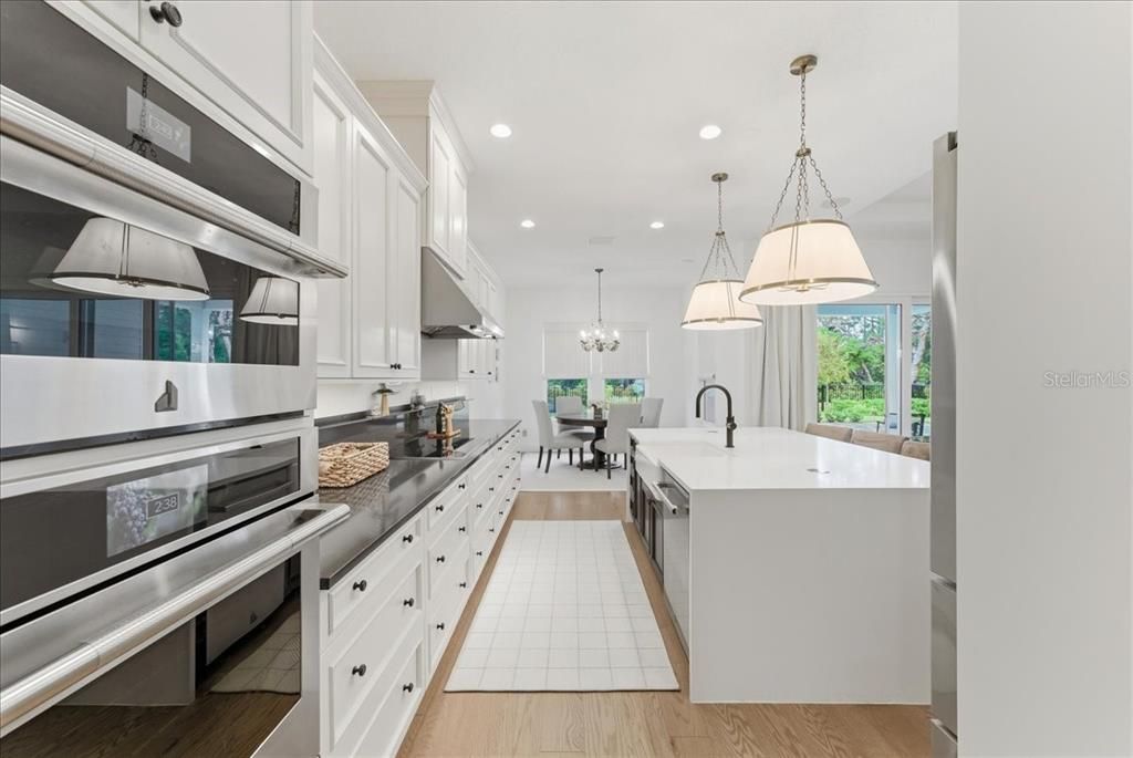 For Sale: $1,275,000 (5 beds, 4 baths, 3460 Square Feet)