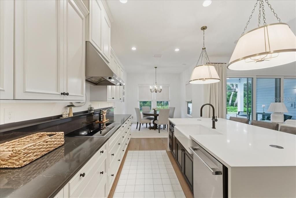 For Sale: $1,275,000 (5 beds, 4 baths, 3460 Square Feet)