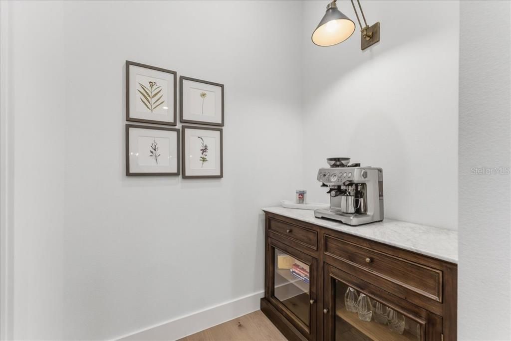 For Sale: $1,275,000 (5 beds, 4 baths, 3460 Square Feet)