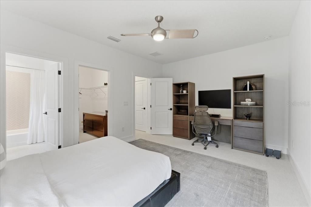 For Sale: $1,275,000 (5 beds, 4 baths, 3460 Square Feet)